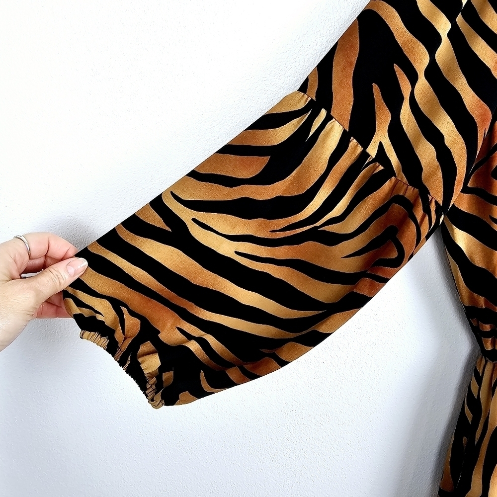 Chico's Tiger Print Maxi Dress NWT - Picture 11 of 16